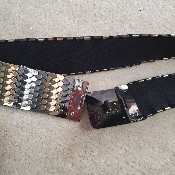 BCBG Maxazria metallic stretch waist belt S gold bronze silver metal scales - Picture 10 of 16